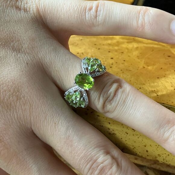 Natural Peridot White Diamond Sterling Silver Ring Size 7 - Picture 4 of 9